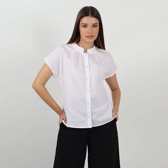 Fuera de Serie Blusa cuello neru manga corta oferta