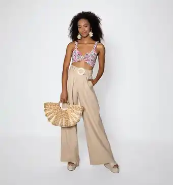Crop top entorchado de amarre en espalda