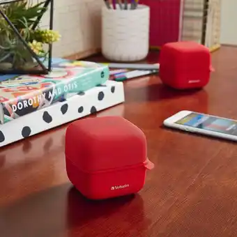 Falabella PARLANTE INALAMBRICO CUBE CON ALTAVOZ BLUETOOTH ROJO oferta