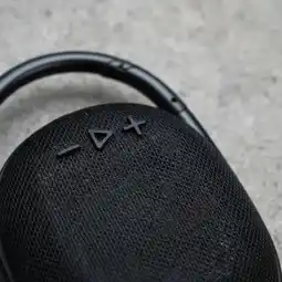 Falabella Parlante Portatil Sonido Potente Tipo Clip 5 Bluetooth Negro oferta