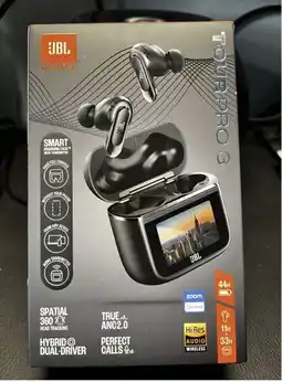 Falabella AUDIFONOS CON ESTUCHE TOUR PRO 3 oferta