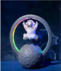 Falabella Parlante astronauta con aro luz RGB oferta