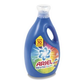 Makro Detergente liquido ariel revitacolor 2.8l oferta
