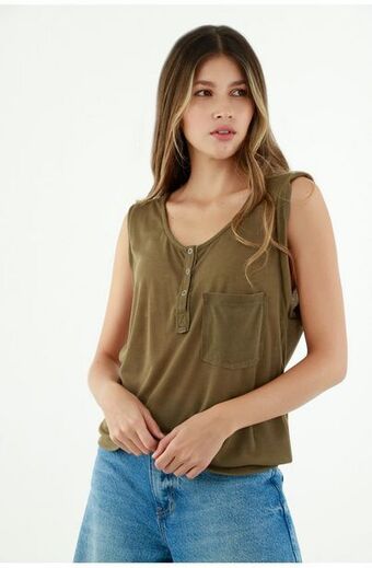 Tennis Camiseta para mujer verde militar con entorchado en la espalda oferta