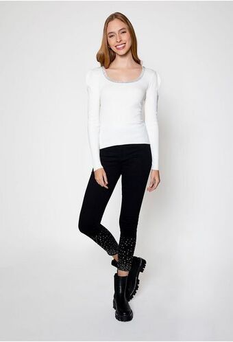 ELA Jean negro tiro alto con hotfix en bota. oferta