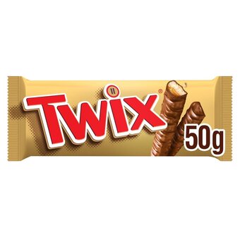 Twix sušenka s karamelem máčená v mléčné čokoládě