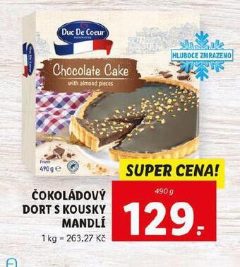 Čokoládový dort s kousky mandlí