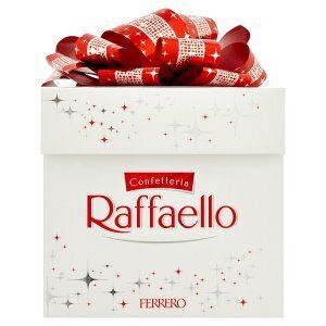 Jip Ferrero raffaello oplatka s náplní a celou mandlí zdobená strouhaným kokosem 70g nabídka