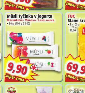 Müsli tyčinka v jogurtu