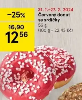 Tesco Červený donut se srdíčky 56 g nabídka