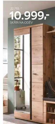 XXXLutz SKŘÍŇ NA ODĚV nabídka