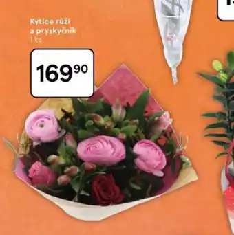 Tesco Kytice růží a pryskiřník nabídka