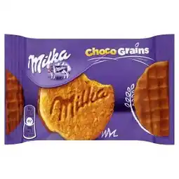 CBA Milka Choco grains sušenky s ovesnými vločkami polomáčené mléčnou čokoládou 42g nabídka