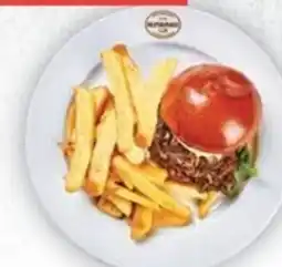 Globus Burger strhaným vepřovým masem, omáčkou Korea sezam a hranolky nabídka