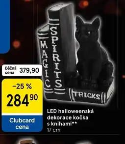 Tesco LED halloweenská dekorace kočka s knihami nabídka
