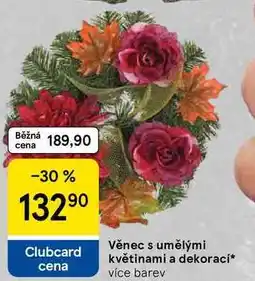 Tesco Věnec s umělými květinami a dekorací, více barev nabídka