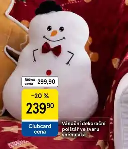 Tesco Vánoční dekorační polštář ve tvaru sněhuláka nabídka