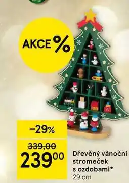 Tesco Dřevěný vánoční stromeček s ozdobami, 29 cm nabídka