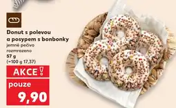 Kaufland Donut s polevou a posypem s bonbonky nabídka