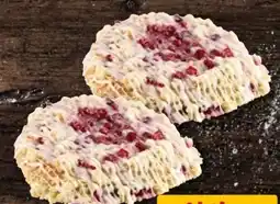 REWE Center Rewe Back-Station Johannisbeer Streusel-Schnitte Angebot