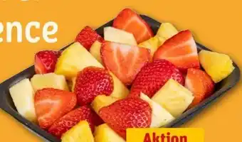 REWE Center Rewe Ananas mit Erdbeeren Angebot