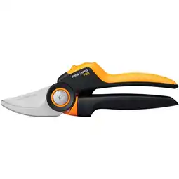 Netto Marken-Discount Fiskars Gartenschere X-series Bypass-Gartenschere M P921 Angebot