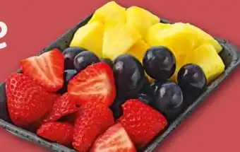 REWE Center Rewe Ananas Trauben und Erdbeeren Angebot