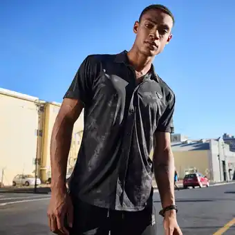 NKD Herren-Hemd mit Rubber-Badge Angebot