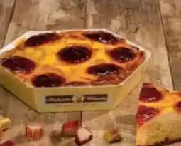 E-Center Backstube Wünsche Quark-Erdbeer-Rhabarber Kuchen Angebot
