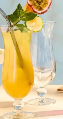 Woolworth Cocktailglas ,,Hurricane" Angebot