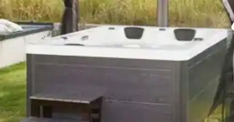 Aldi Süd Home Deluxe Outdoor Whirlpool White Marble Angebot