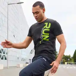 NKD Herren-Funktions-T-Shirt mit reflektierenden Prints Angebot