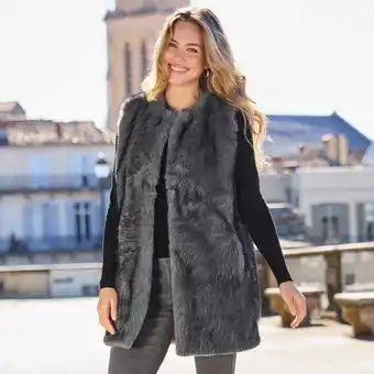 NKD Damen-Kunstfell-Weste in langem Design Angebot