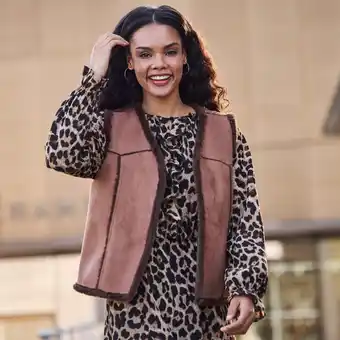 NKD Damen-Indoor-Weste mit Innenfutter aus Kunstfell Angebot