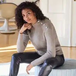 NKD Damen-Pullover mit Knopfleiste an der Schulter Angebot