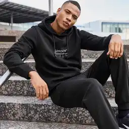 NKD Herren-Hoodie mit Front- und Rückenaufdruck Angebot