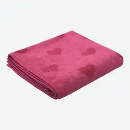 NKD Handtuch mit Herzmotiv, ca. 50x100 cm Angebot