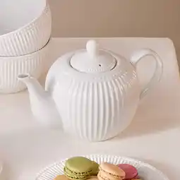 NKD Teekanne mit integriertem Sieb, ca. 1,1 L Angebot