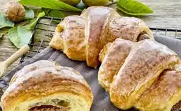 Edeka Edeka Bäckerei Plunder-Nuss-Hörnchen Angebot