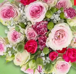 Kaufland Nelken- Sprayrosen- Strauß Angebot