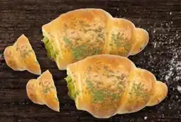 REWE Center Rewe Back-Station Croissant mit Pistaziencreme Angebot