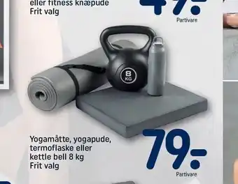 REMA 1000 Yogamåtte, yogapude, termoflaske el. kettle bell. 8 kg tilbud