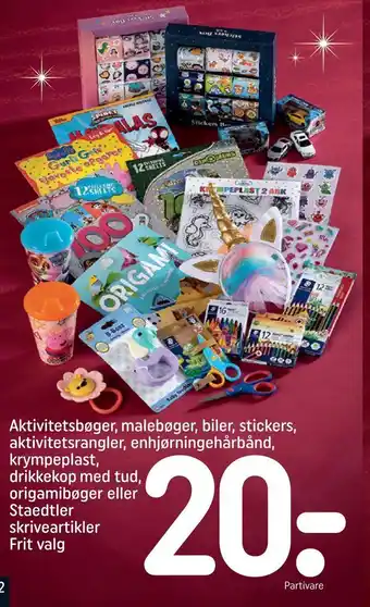 Aktivitetsbøger, malebøger, biler, stickers, aktivitetsrangler, enhjørningehårbånd, krympeplast, drikkekop med tud, origamibø