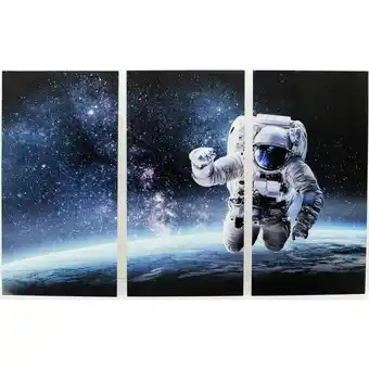 Man in space tredelt billede