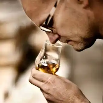 Tap & smag din egen whisky hos braunstein