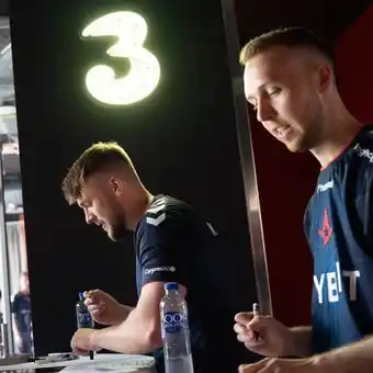 Gaming hos astralis nexus