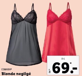 Blonde negligé