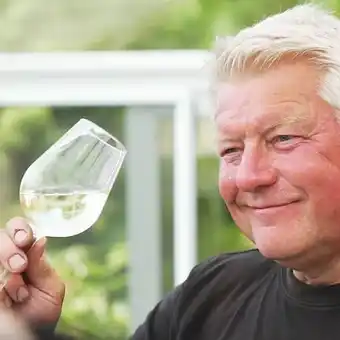 Frokost og vin på guldbæk vingård