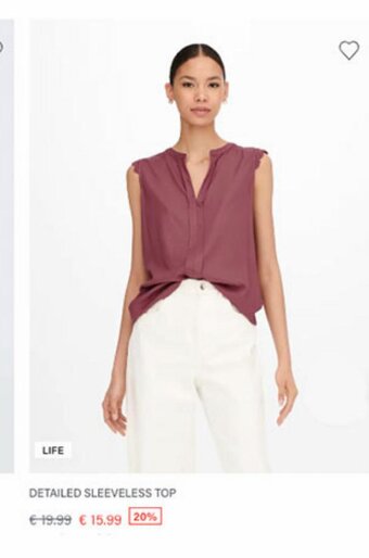 DETAILED SLEEVELESS TOP