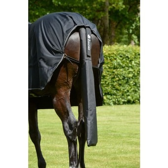 Land & Fritid Bucas tail protector -halebeskytter/sort tilbud